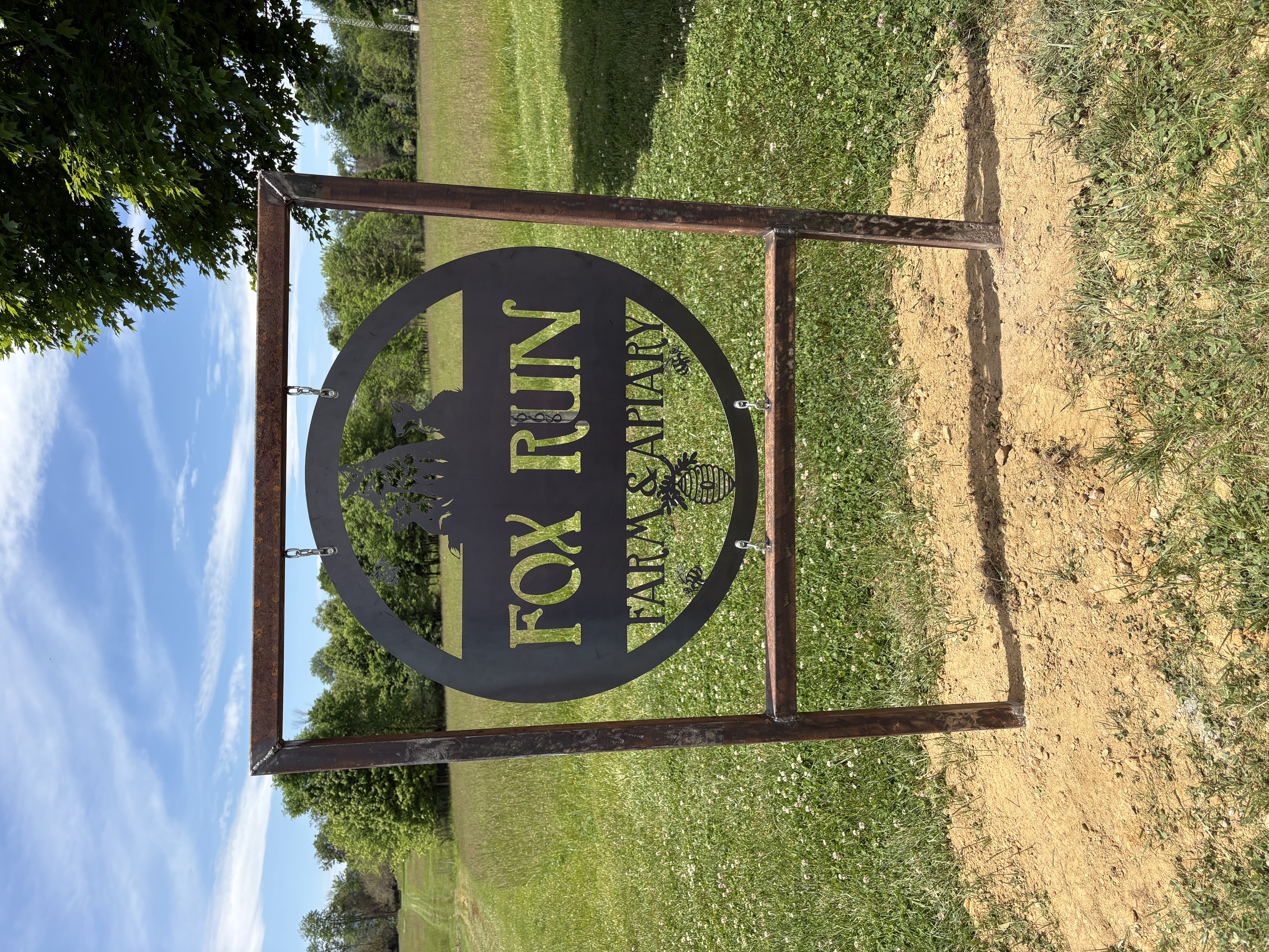 Fox Run Farm & Apiary sign